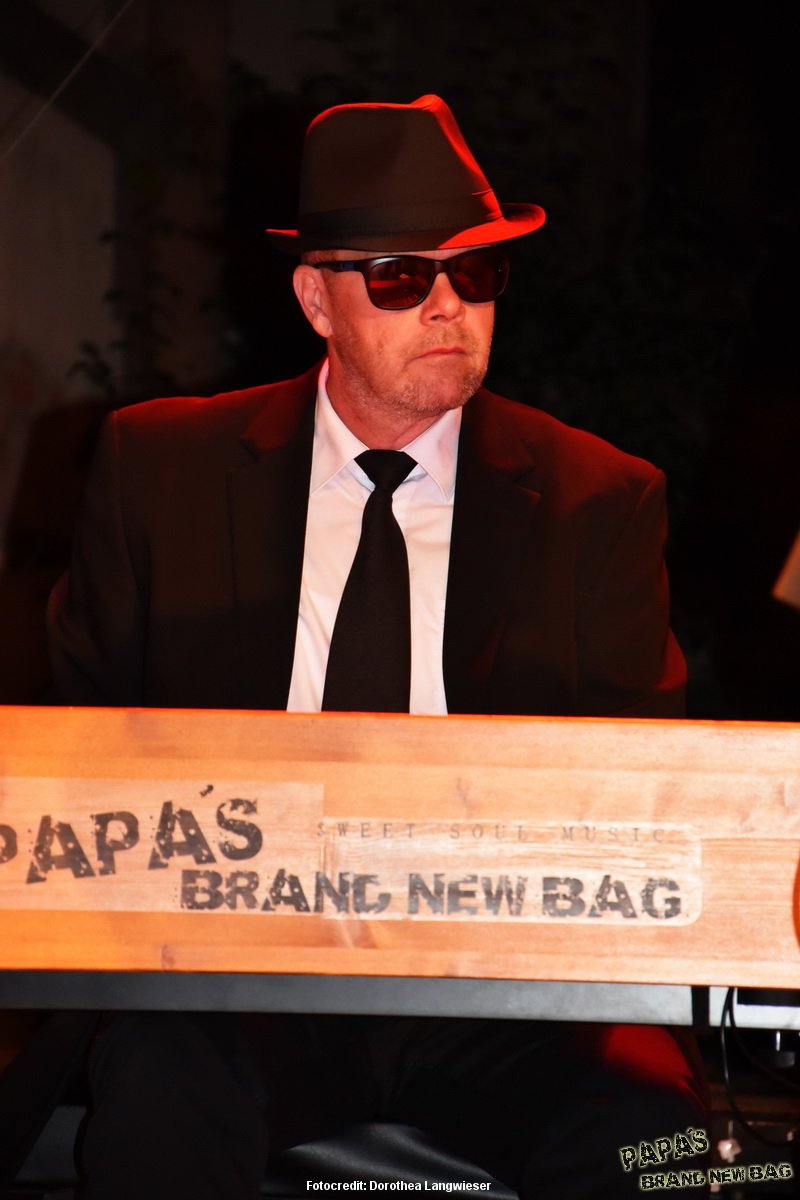 Papas Brand New Bag - E-Werk
